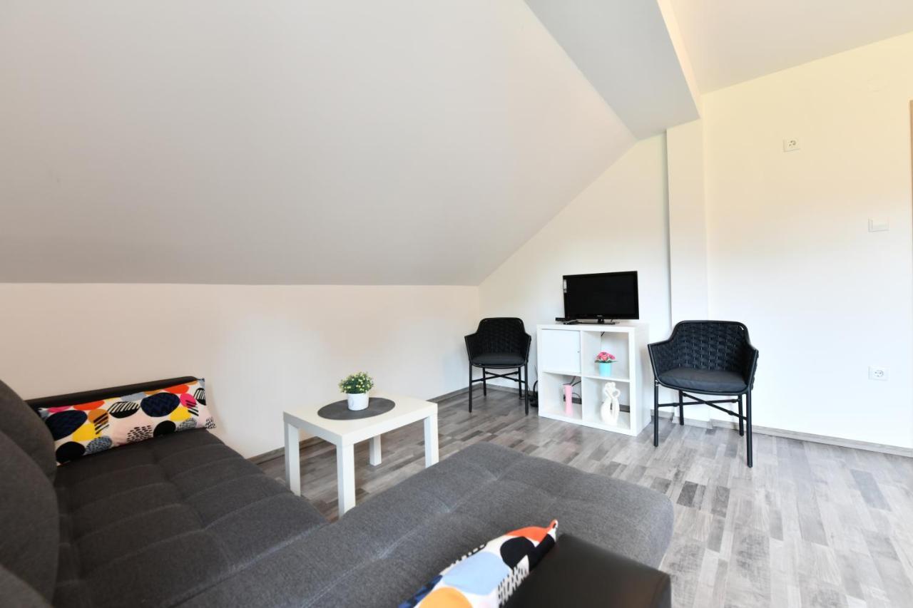 Apartman Mate Rakovica Exterior photo
