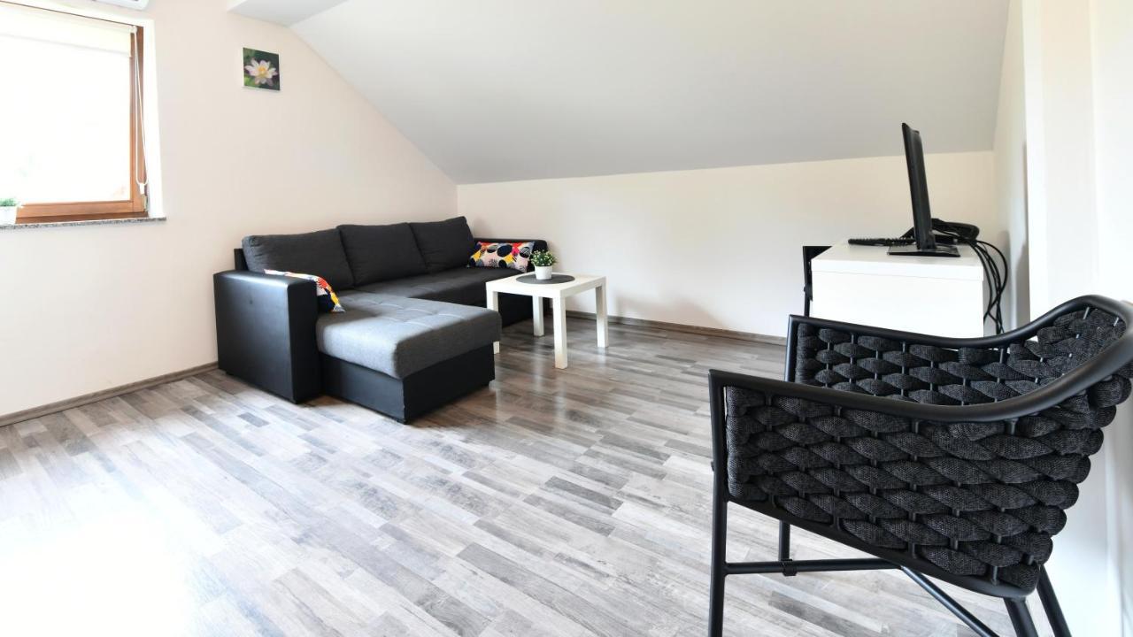 Apartman Mate Rakovica Exterior photo